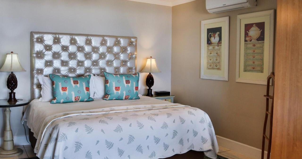 On The Beach Guesthouse Jeffreys Bay Exterior foto