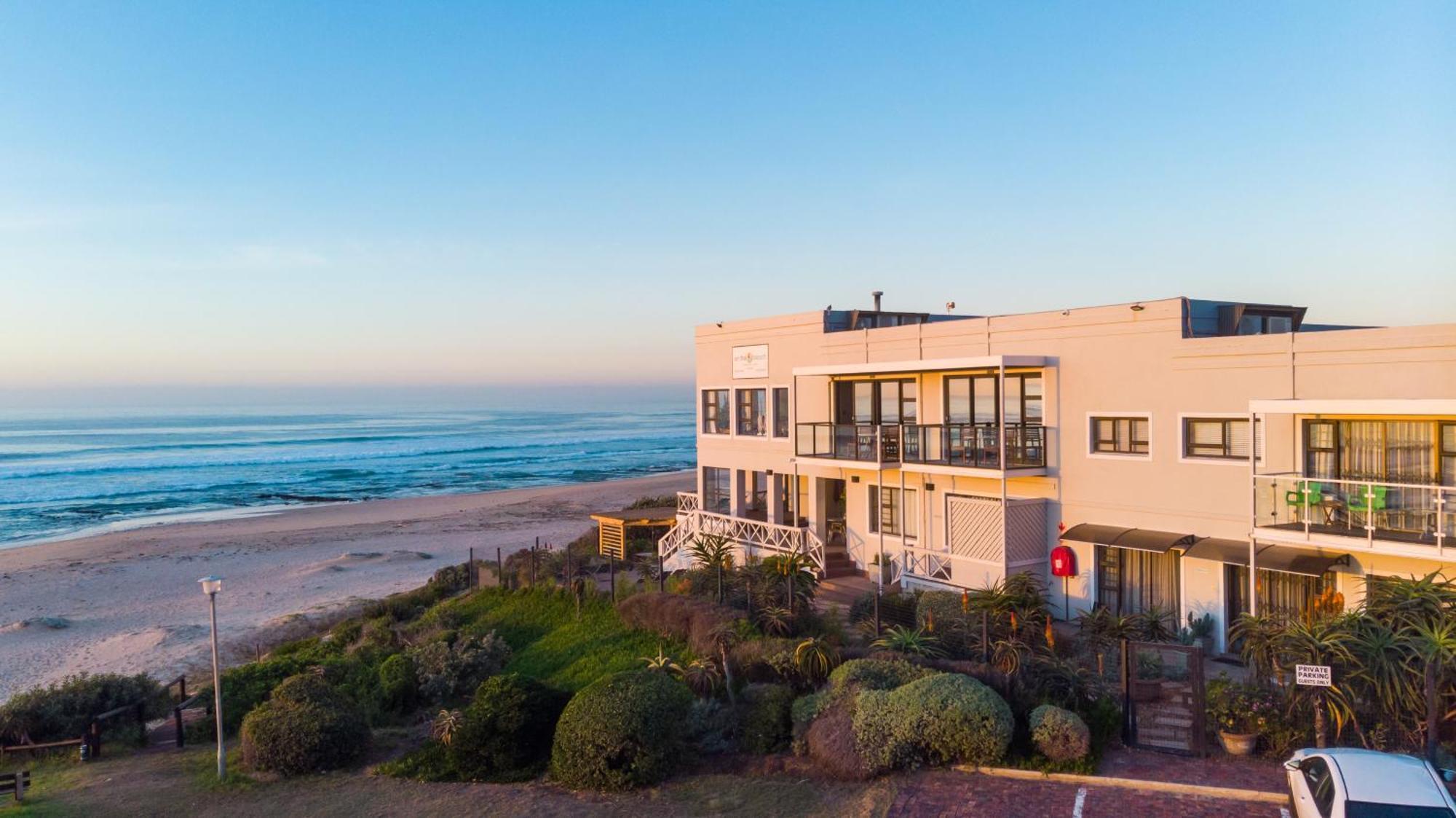 On The Beach Guesthouse Jeffreys Bay Exterior foto