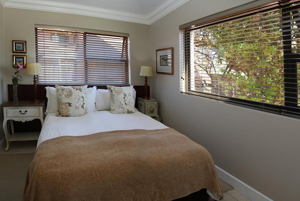 On The Beach Guesthouse Jeffreys Bay Exterior foto