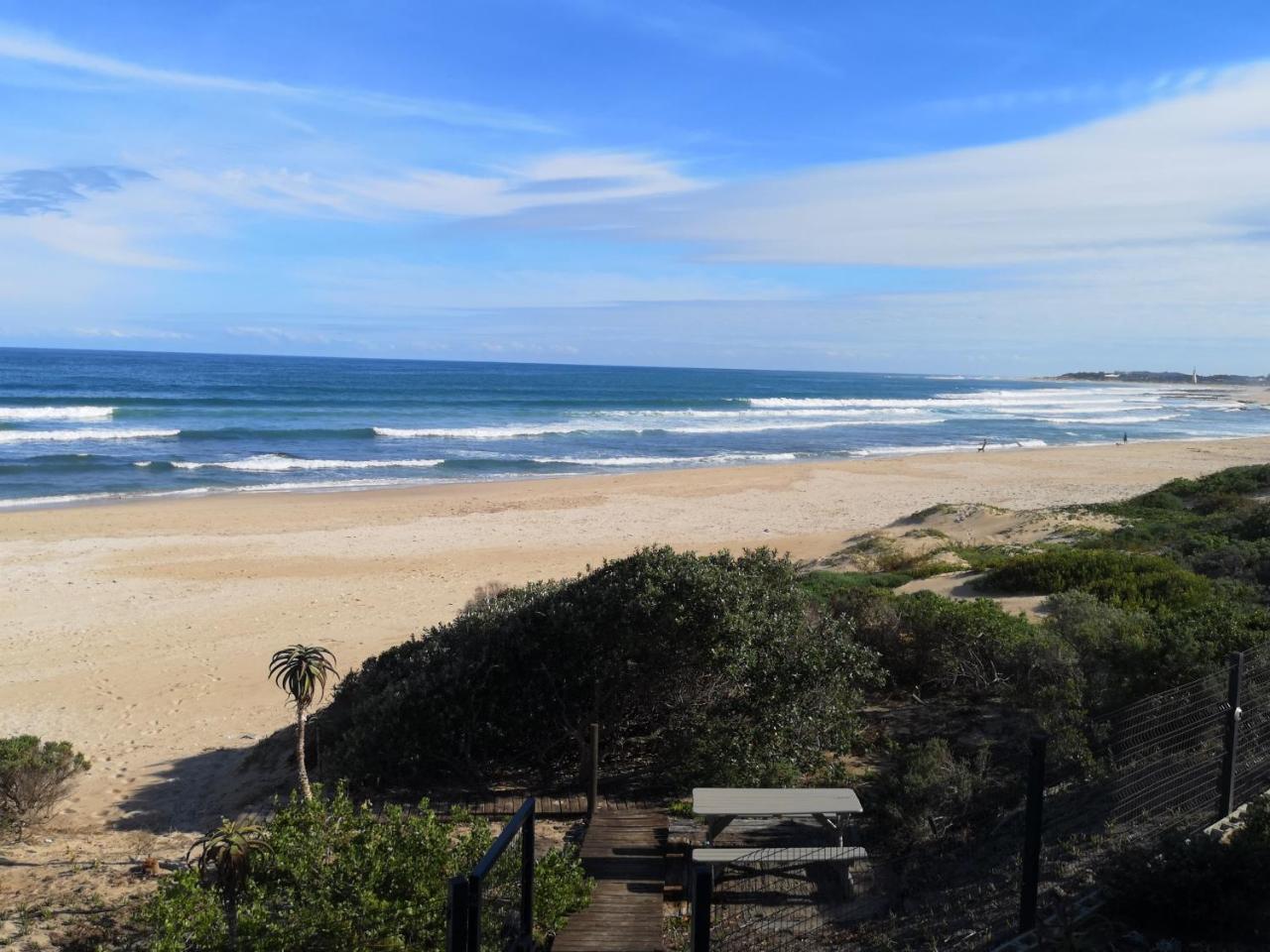 On The Beach Guesthouse Jeffreys Bay Exterior foto